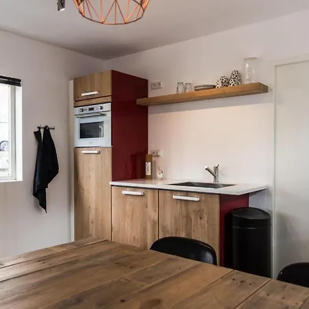 בית הארחה Houseboat Next To Amstel אמסטרדם