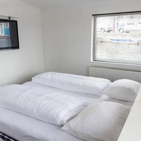 Houseboat Next To Amstel 4*