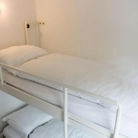 Houseboat Next To Amstel בית הארחה אמסטרדם