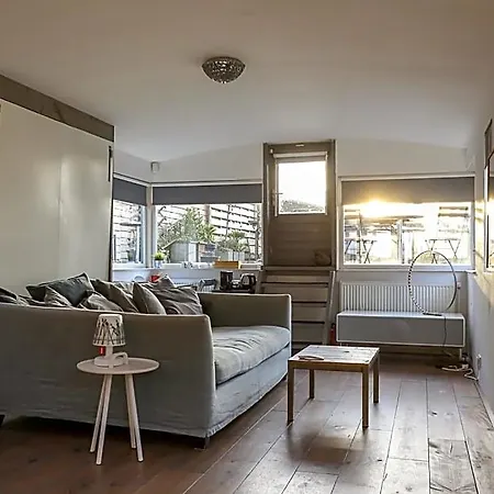 ゲストハウス Houseboat Next To Amstel 4*
