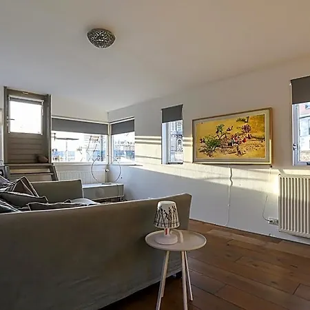 Houseboat Next To Amstel ゲストハウス アムステルダム