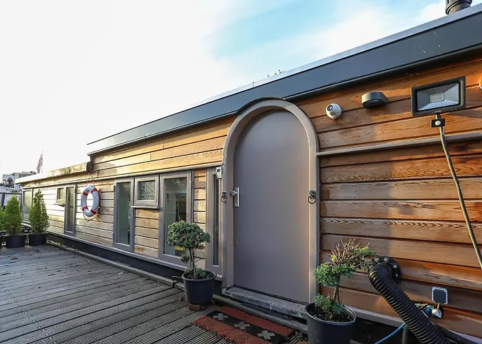 Houseboat Next To Amstel 4*