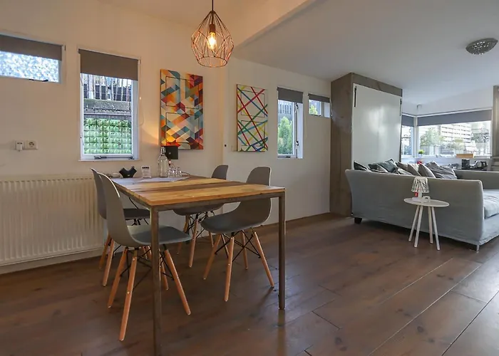 Guest house Houseboat Next To Amstel 4*