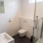 Houseboat Next To Amstel 암스테르담