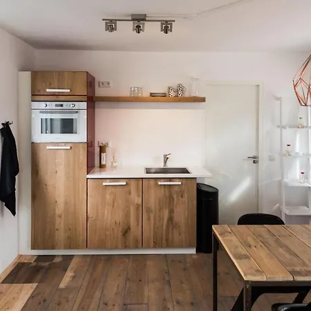 게스트하우스 Houseboat Next To Amstel