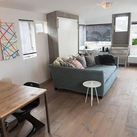 Guest house Houseboat Next To Amstel