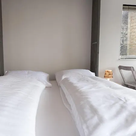 Guest house Houseboat Next To Amstel 4*