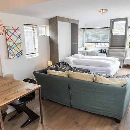 Houseboat Next To Amstel 4* Amsterdam